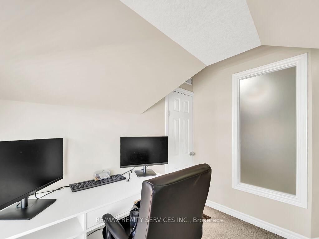 65 MOORE Street • St. Thomas, ON photo 42