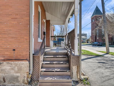 65 MOORE Street • St. Thomas, ON photo 6