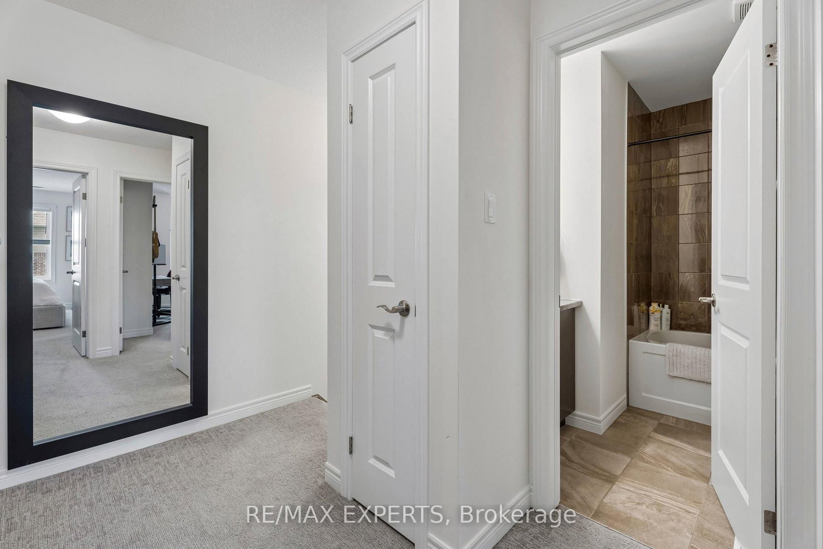 4 Groom Lane • Hamilton, ON photo 22