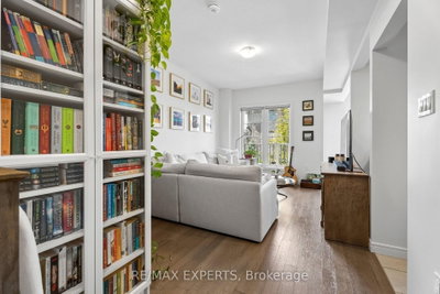 4 Groom Lane • Hamilton, ON photo 8