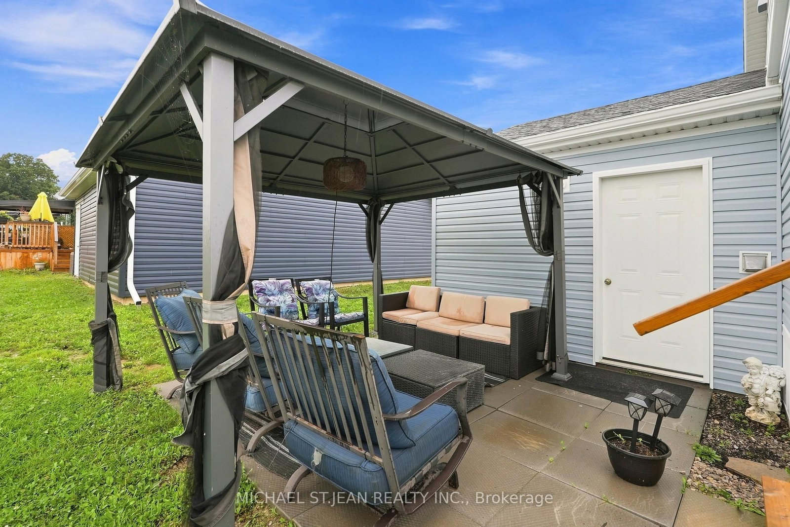 27 Hickory Hollow • Haldimand, ON photo 33