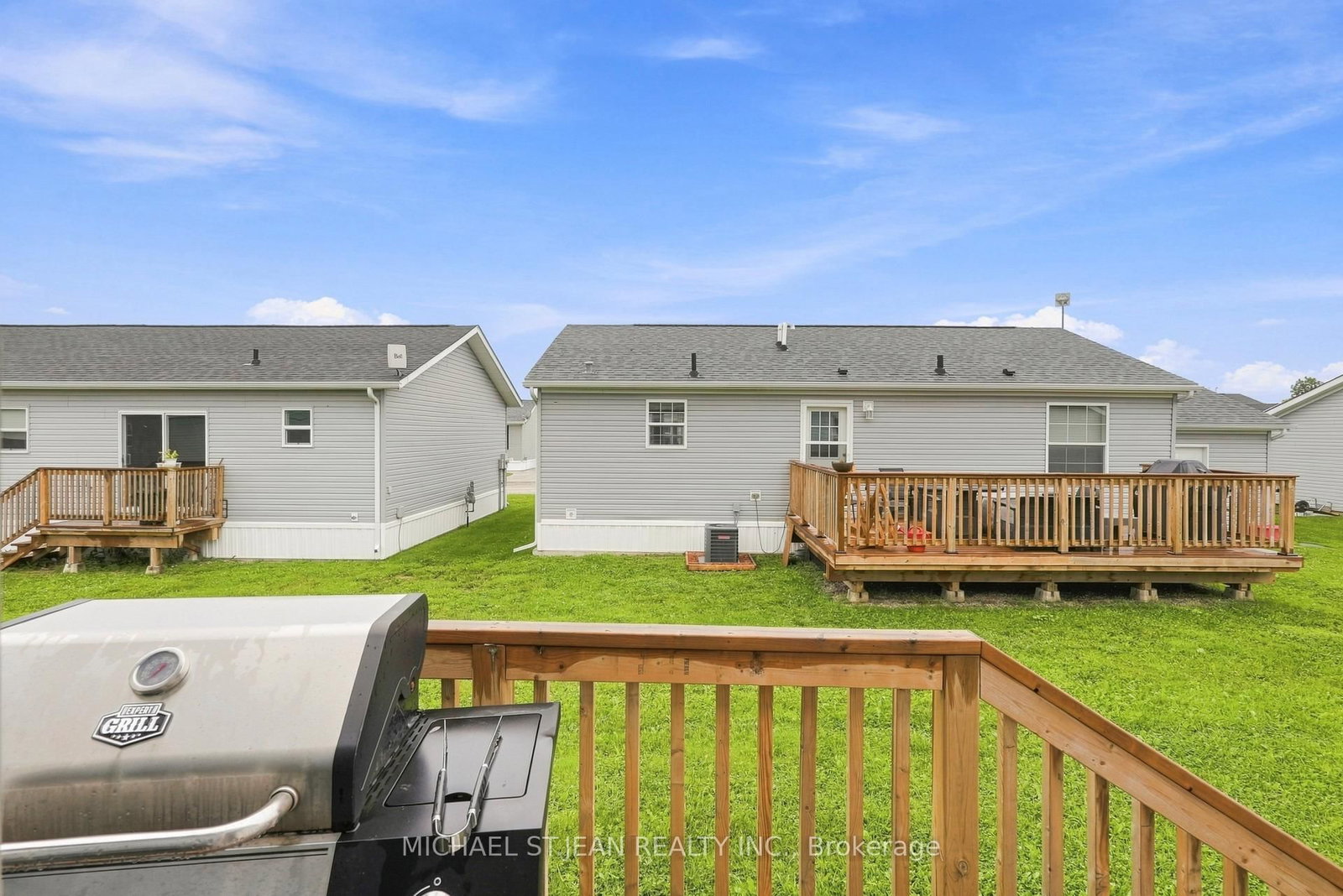 27 Hickory Hollow • Haldimand, ON photo 38