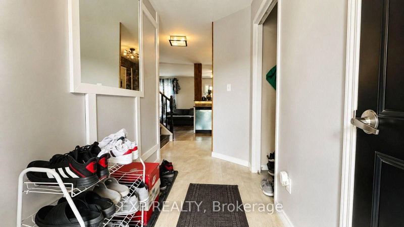 175 HENHOEFFER Crescent