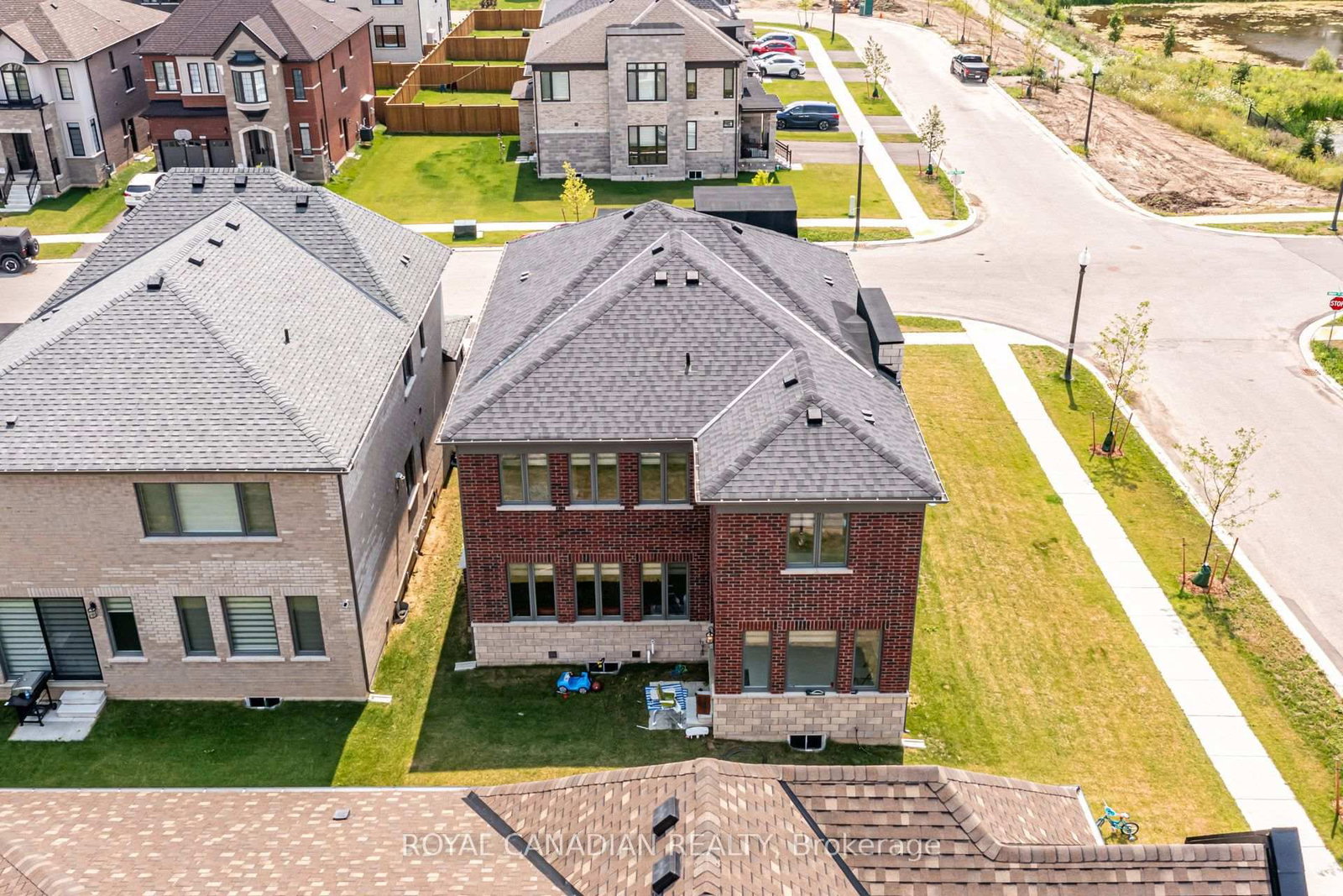 1439 Upper Thames Drive • Woodstock, ON photo 38