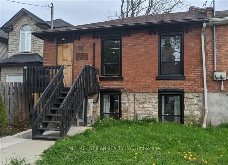 Lower Unit - 98 West Avenue N