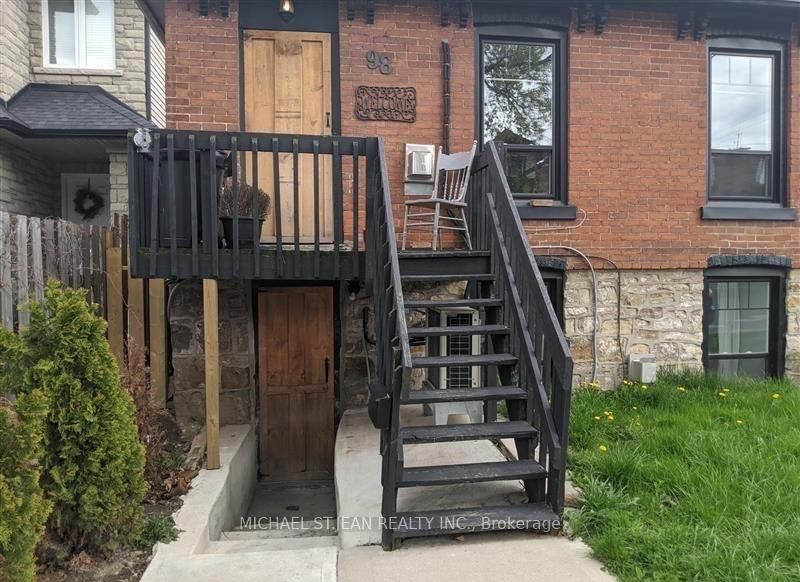 Lower Unit - 98 West Avenue N, Hamilton 2