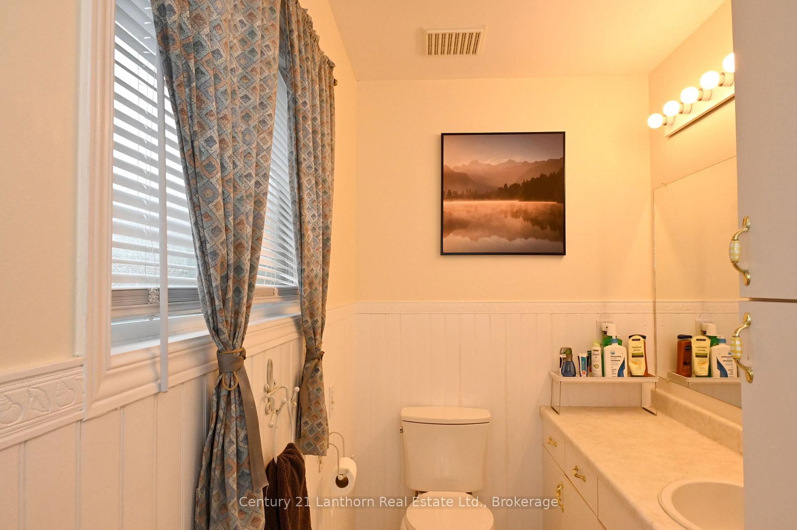1 Reynolds Place N • Prince Edward County, ON photo 14
