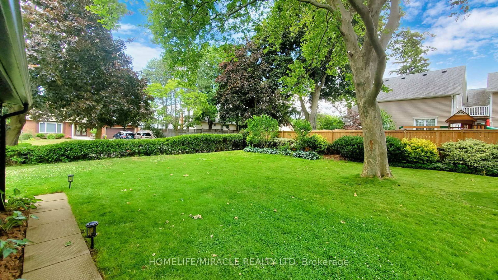 374 Book Road • Grimsby, ON photo 45