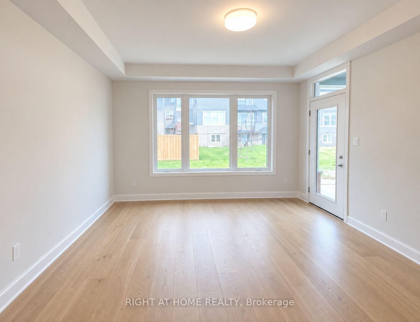 91 YORK Drive • Peterborough, ON photo 4