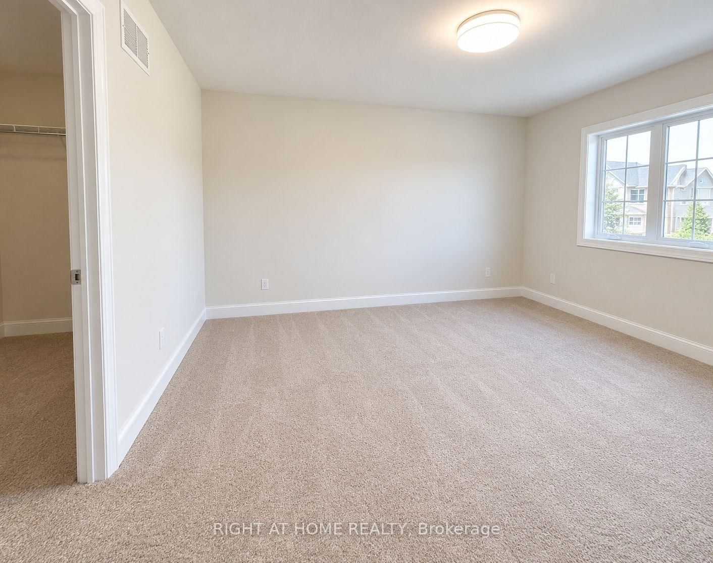 91 YORK Drive • Peterborough, ON photo 8