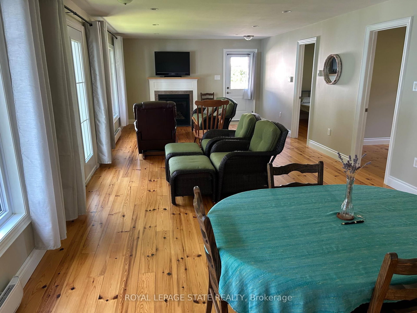 23 Upper Mohawk Point • Haldimand, ON photo 16