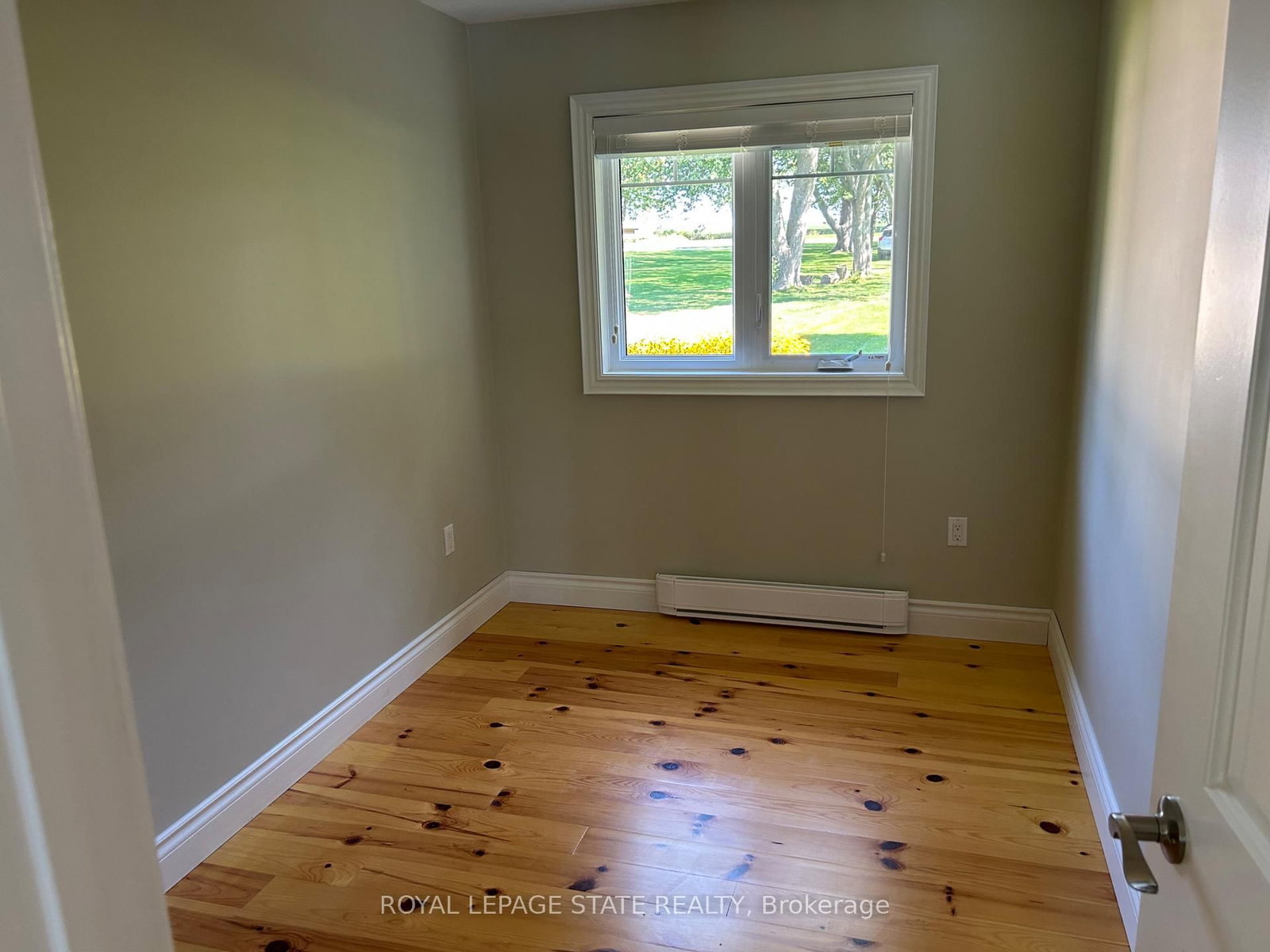 23 Upper Mohawk Point • Haldimand, ON photo 21