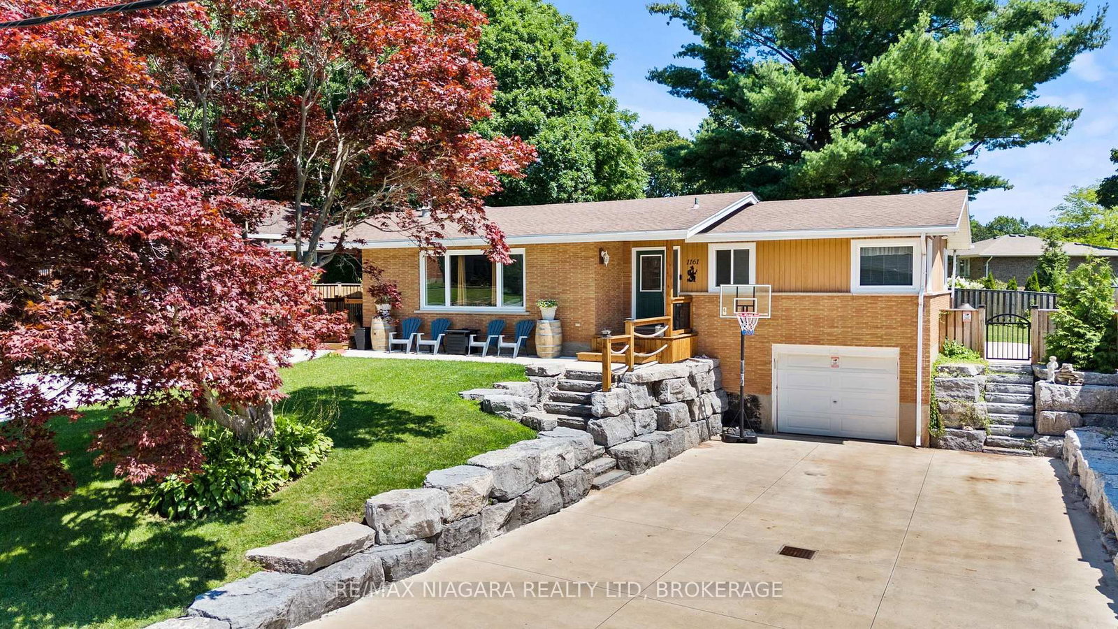 1161 Haist Street • Pelham, ON photo 2