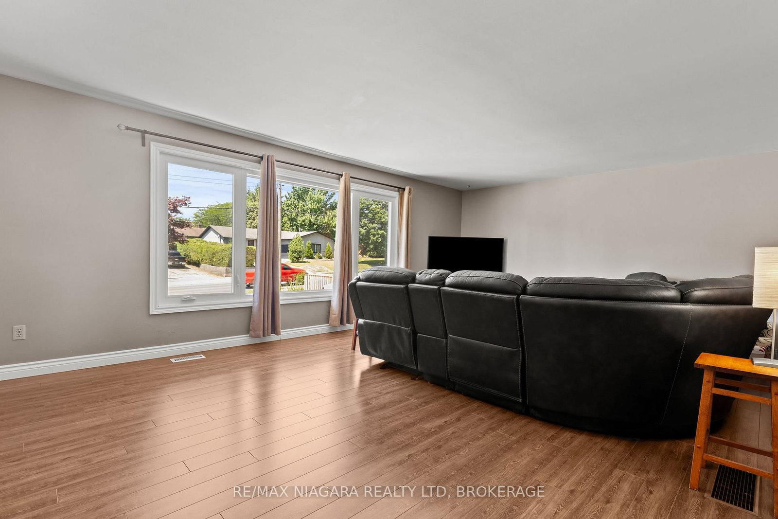 1161 Haist Street • Pelham, ON photo 9
