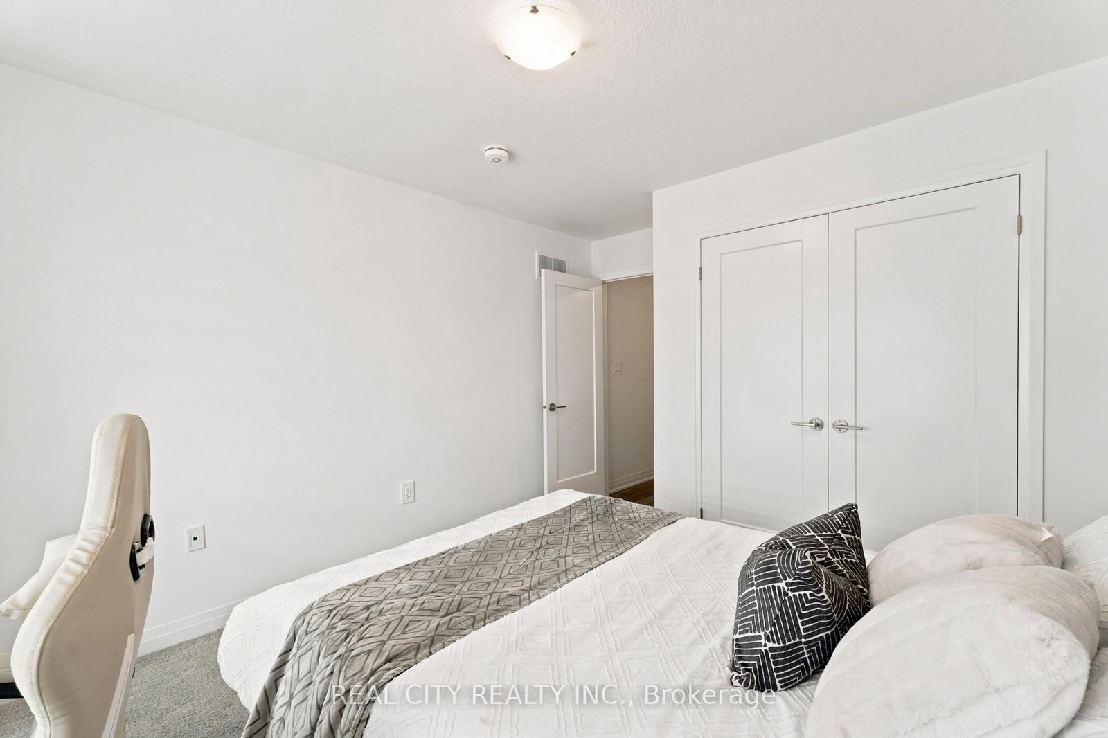 236 Rockledge Drive • Hamilton, ON photo 29