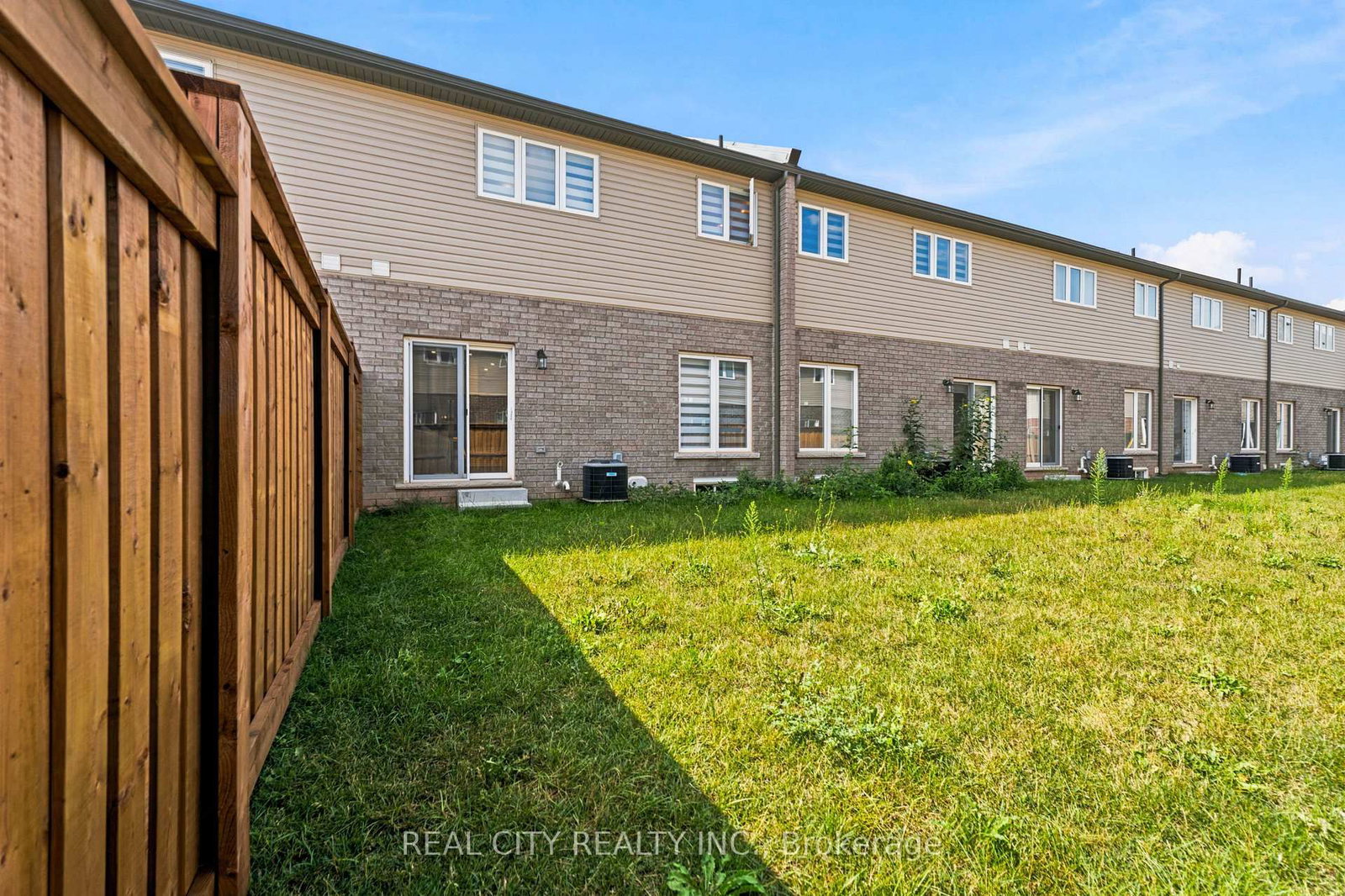 236 Rockledge Drive • Hamilton, ON photo 46