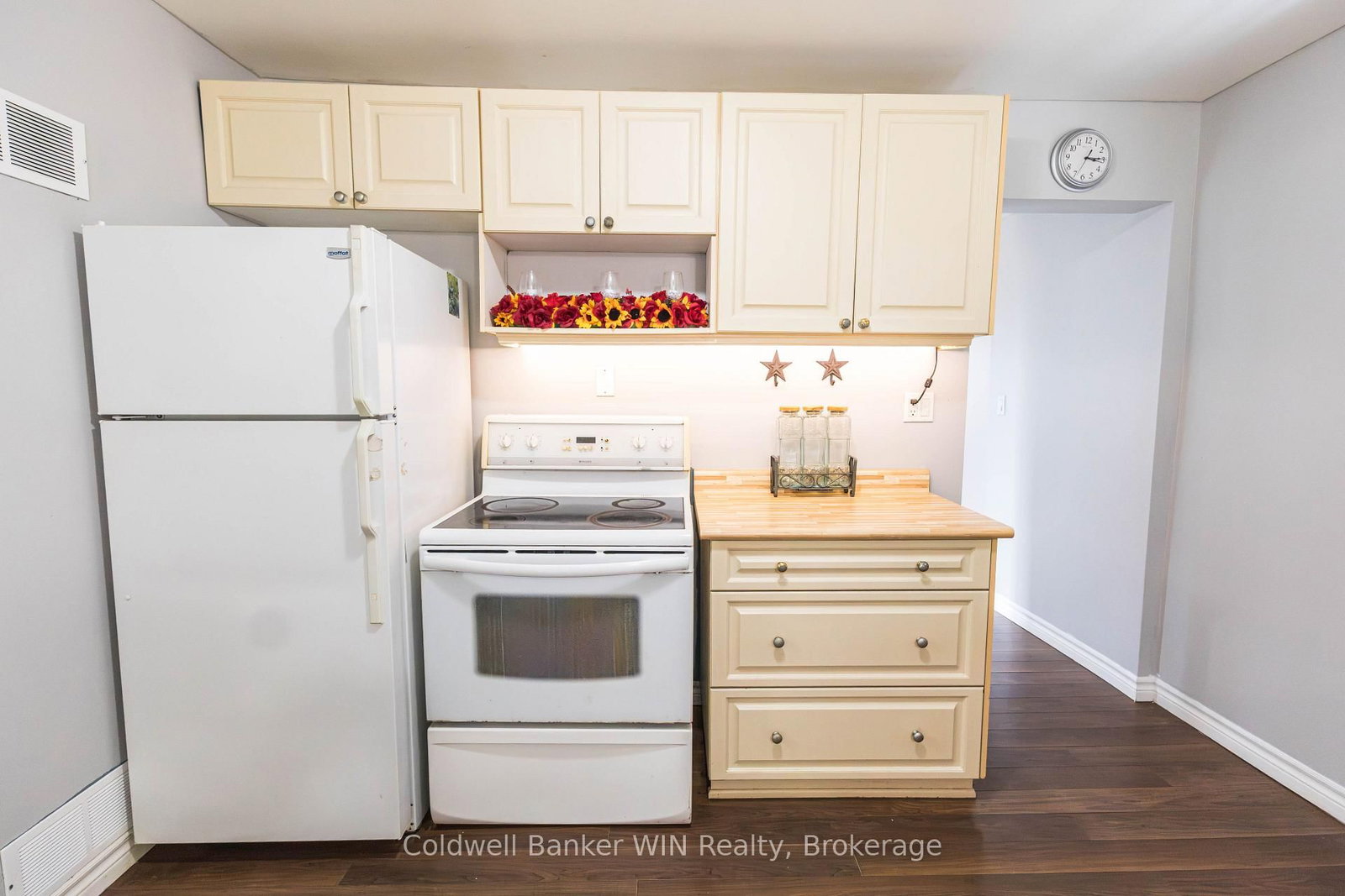 145 Adelaide Street S • Wellington North, ON photo 12