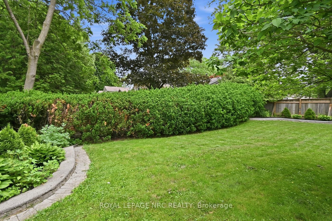 37 Spruceside Crescent • Pelham, ON photo 34