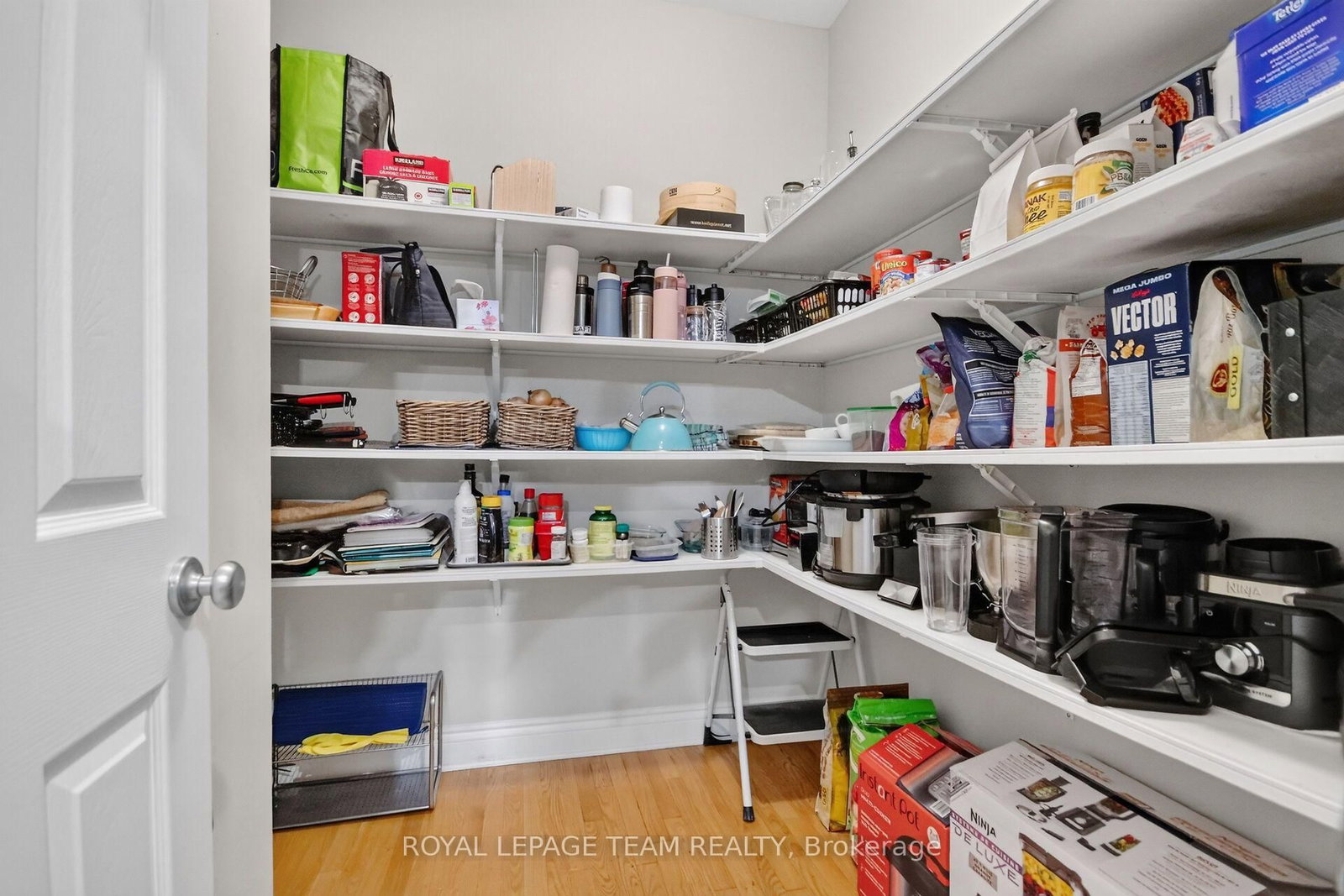 253 Berrigan Drive • Ottawa, ON photo 12