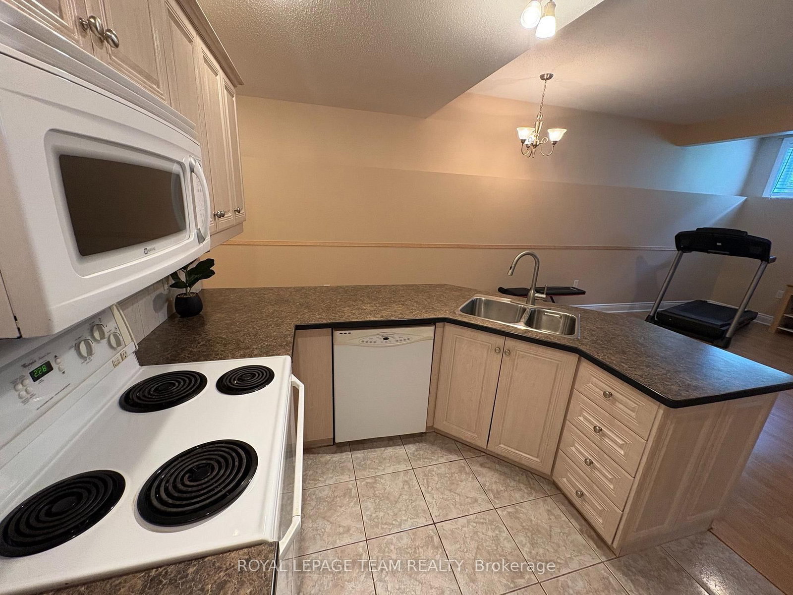 253 Berrigan Drive • Ottawa, ON photo 45