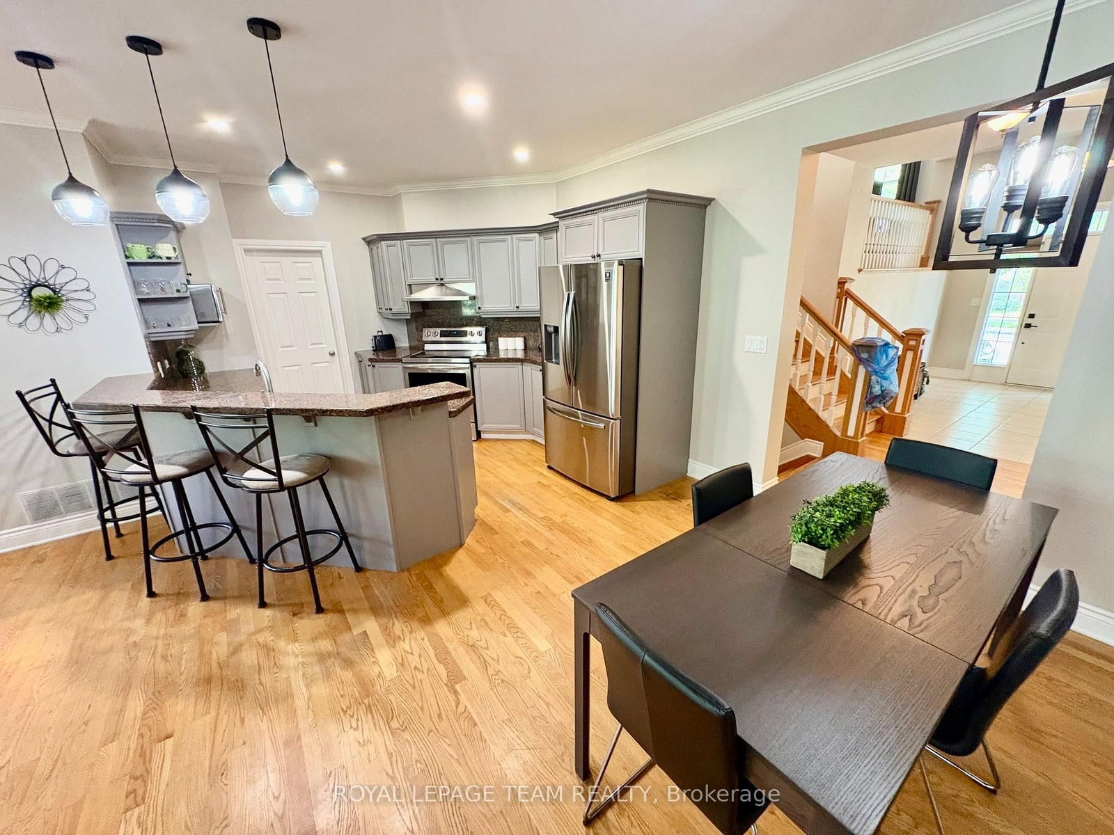 253 Berrigan Drive • Ottawa, ON photo 6