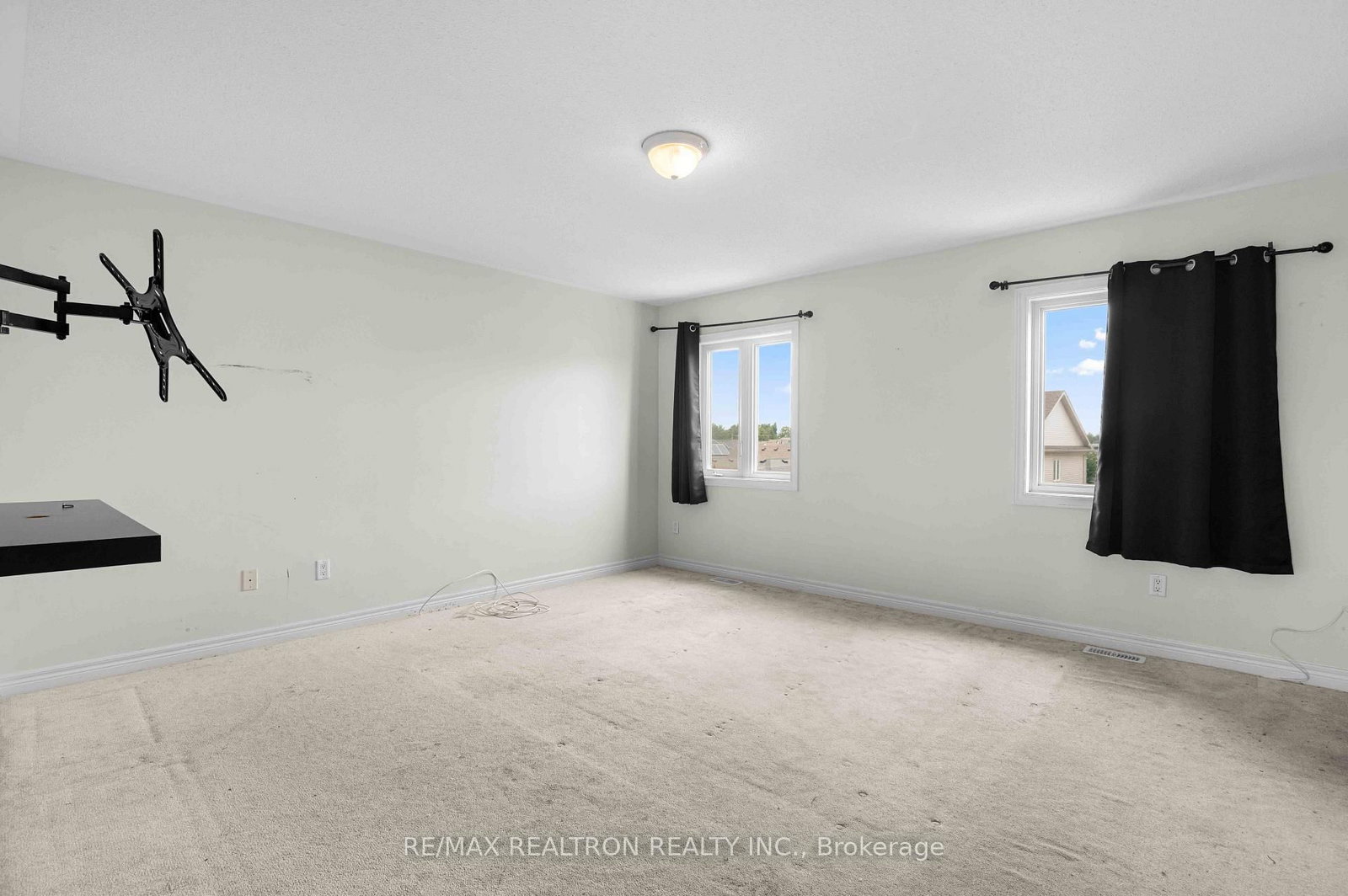 525 Brett Street • Shelburne, ON photo 24