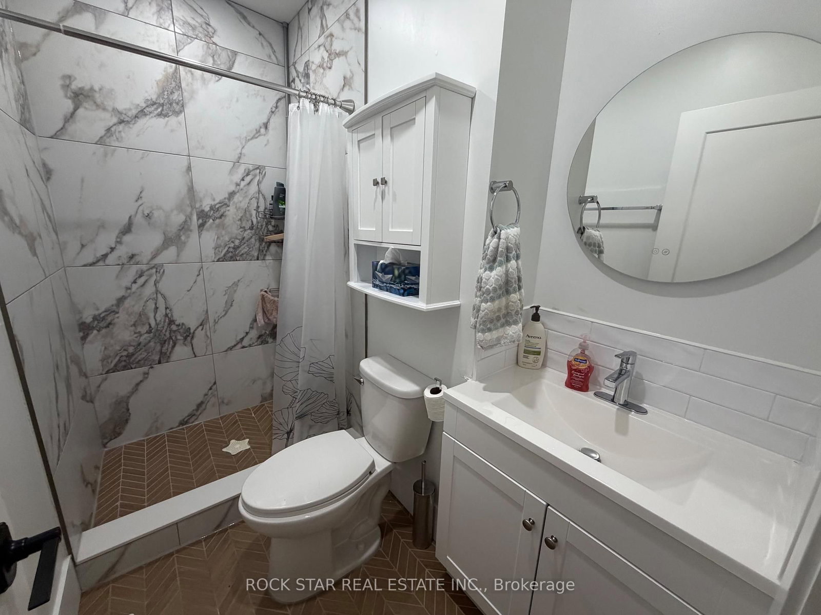 1211 Lincoln Road • Windsor, ON photo 18