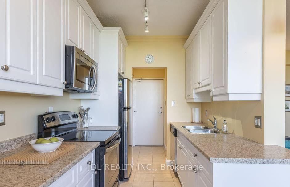 6400 Huggins Street • #908 • Niagara Falls, ON photo 8