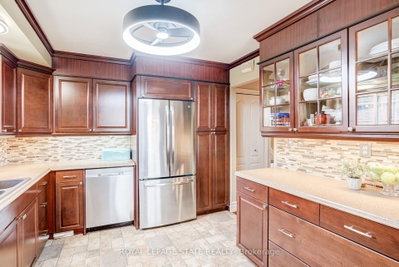 106 Appleford Road • Hamilton, ON photo 6