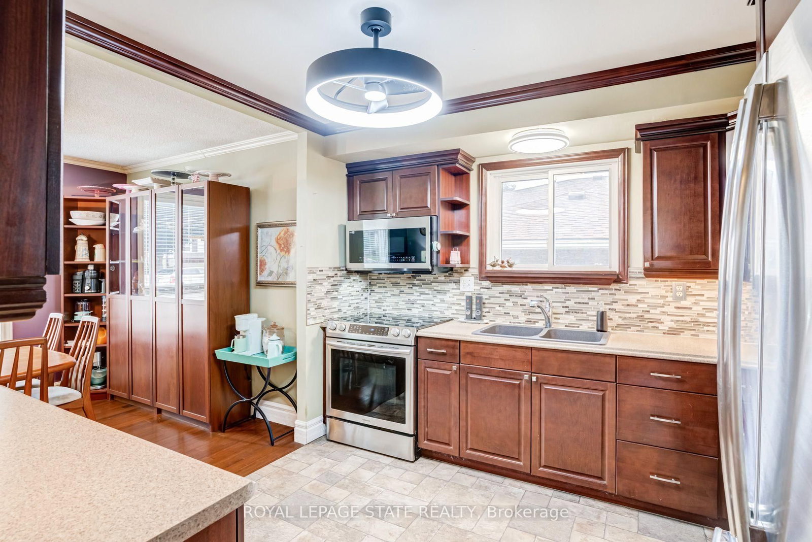 106 Appleford Road • Hamilton, ON photo 7