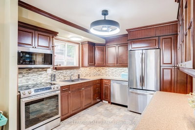 106 Appleford Road • Hamilton, ON photo 8