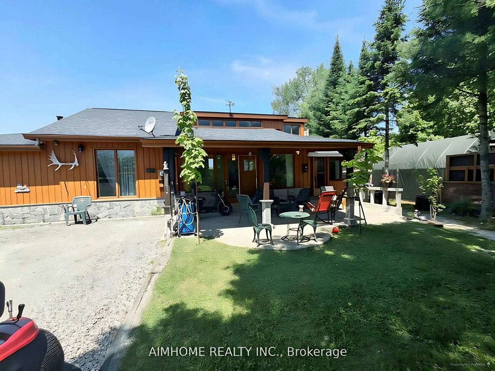 1 genes Court • McKellar, ON photo 4