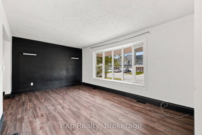 236 Bruce Street S • West Grey, ON photo 5