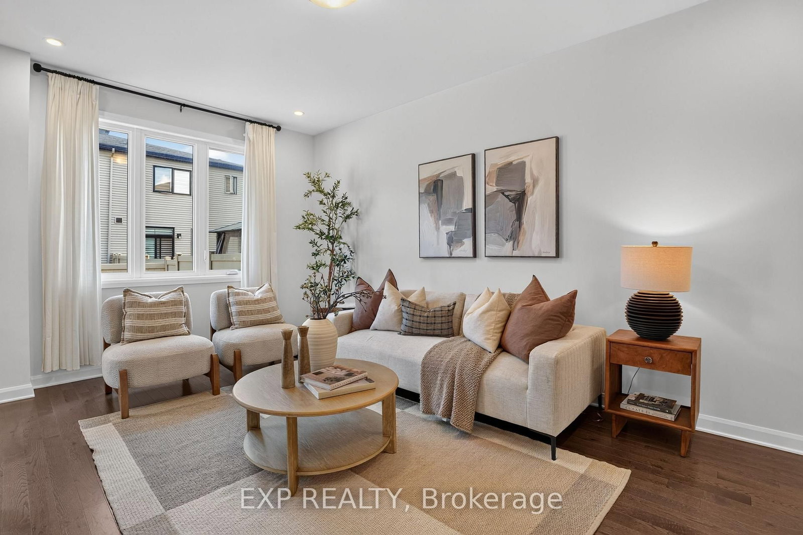 230 Shallow Pond Place • Ottawa, ON photo 4