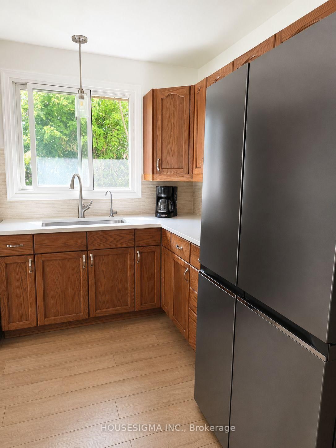 547 Barnes Crescent • Peterborough, ON photo 7