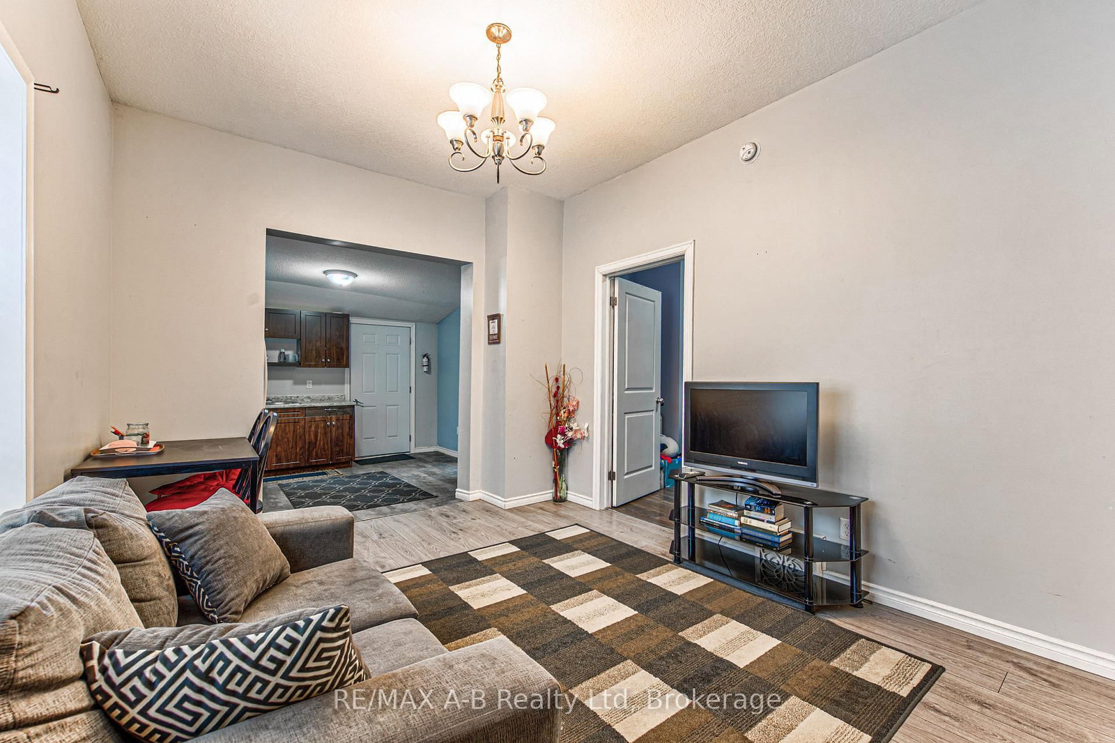 40 Douro Street • Stratford, ON photo 10