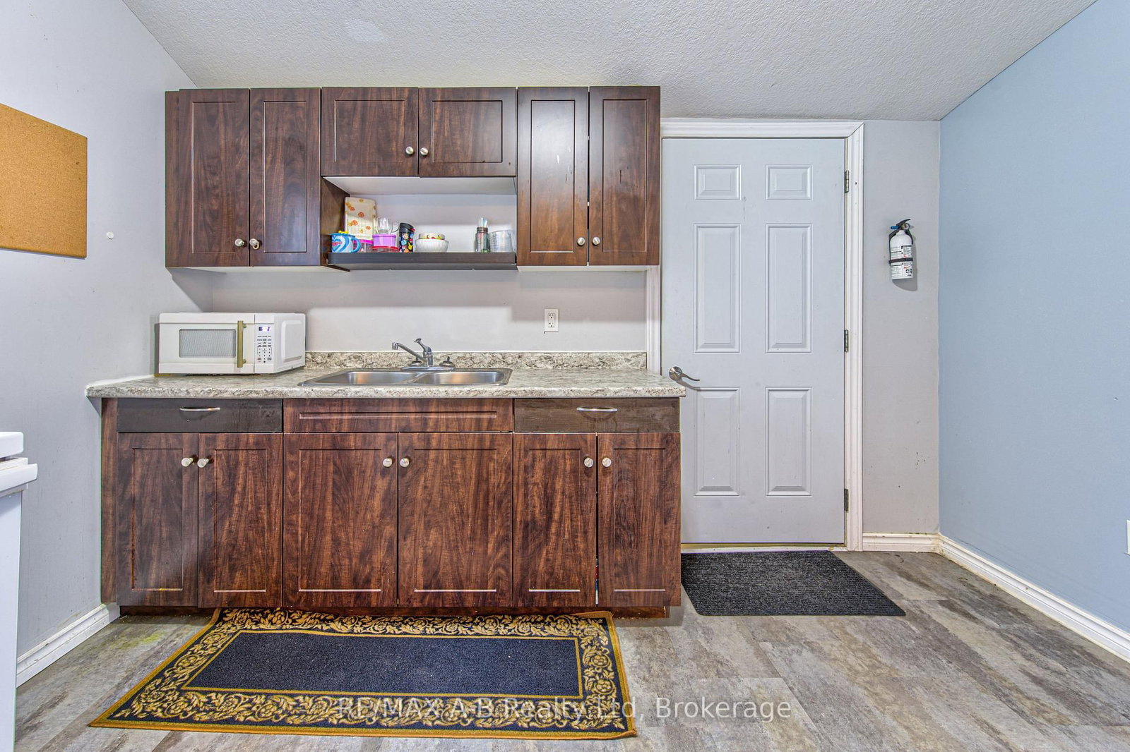 40 Douro Street • Stratford, ON photo 13
