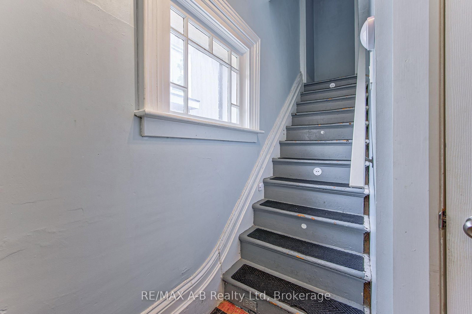 40 Douro Street • Stratford, ON photo 19