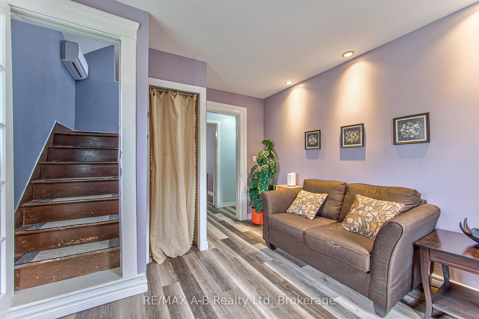40 Douro Street • Stratford, ON photo 22
