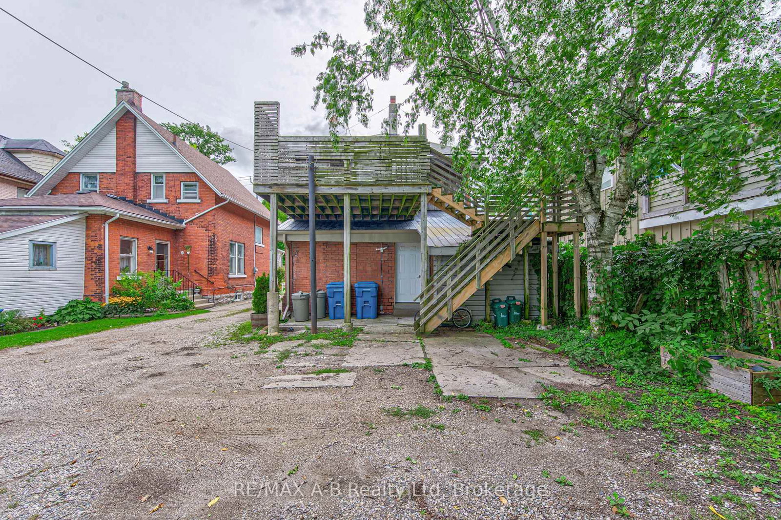 40 Douro Street • Stratford, ON photo 45