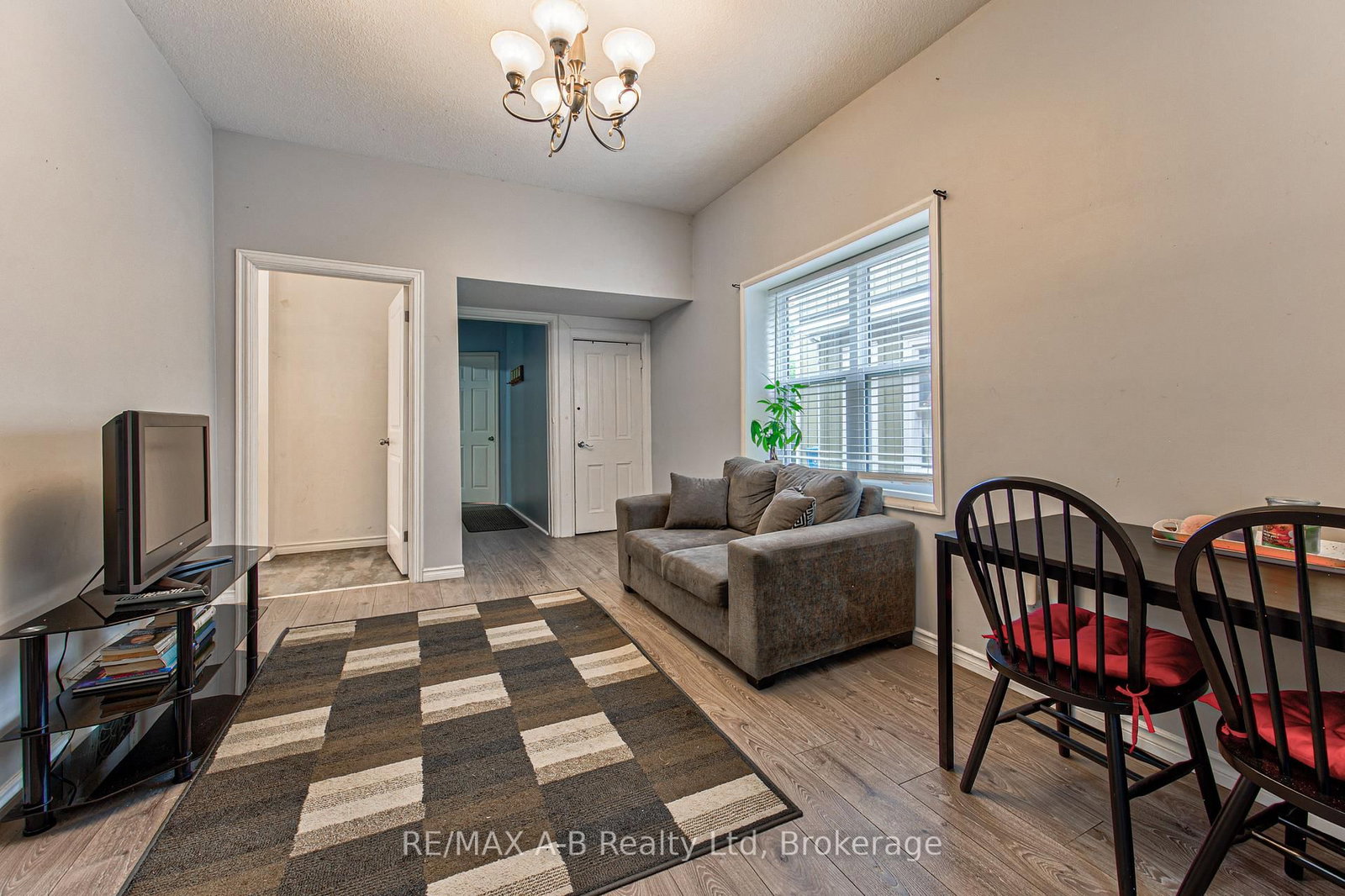 40 Douro Street • Stratford, ON photo 9