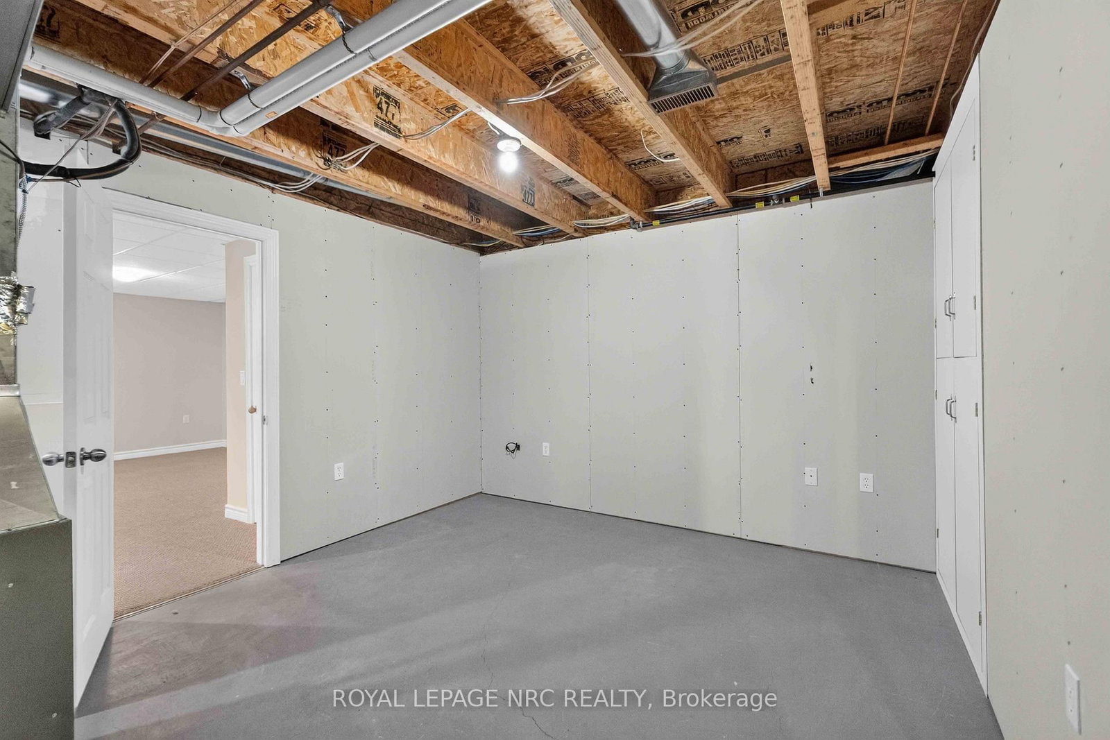 82 Maple Street • Port Colborne, ON photo 35