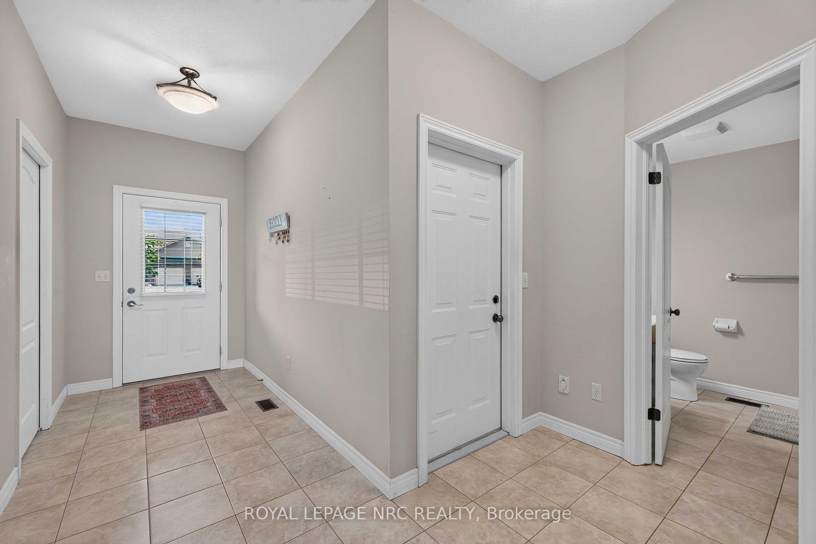 82 Maple Street • Port Colborne, ON photo 4