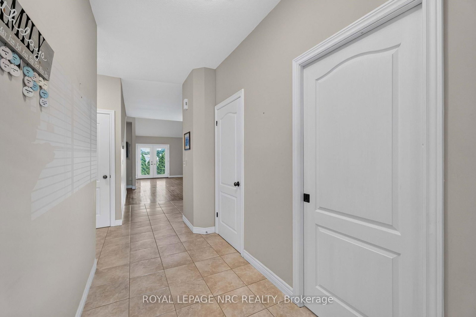 82 Maple Street • Port Colborne, ON photo 5