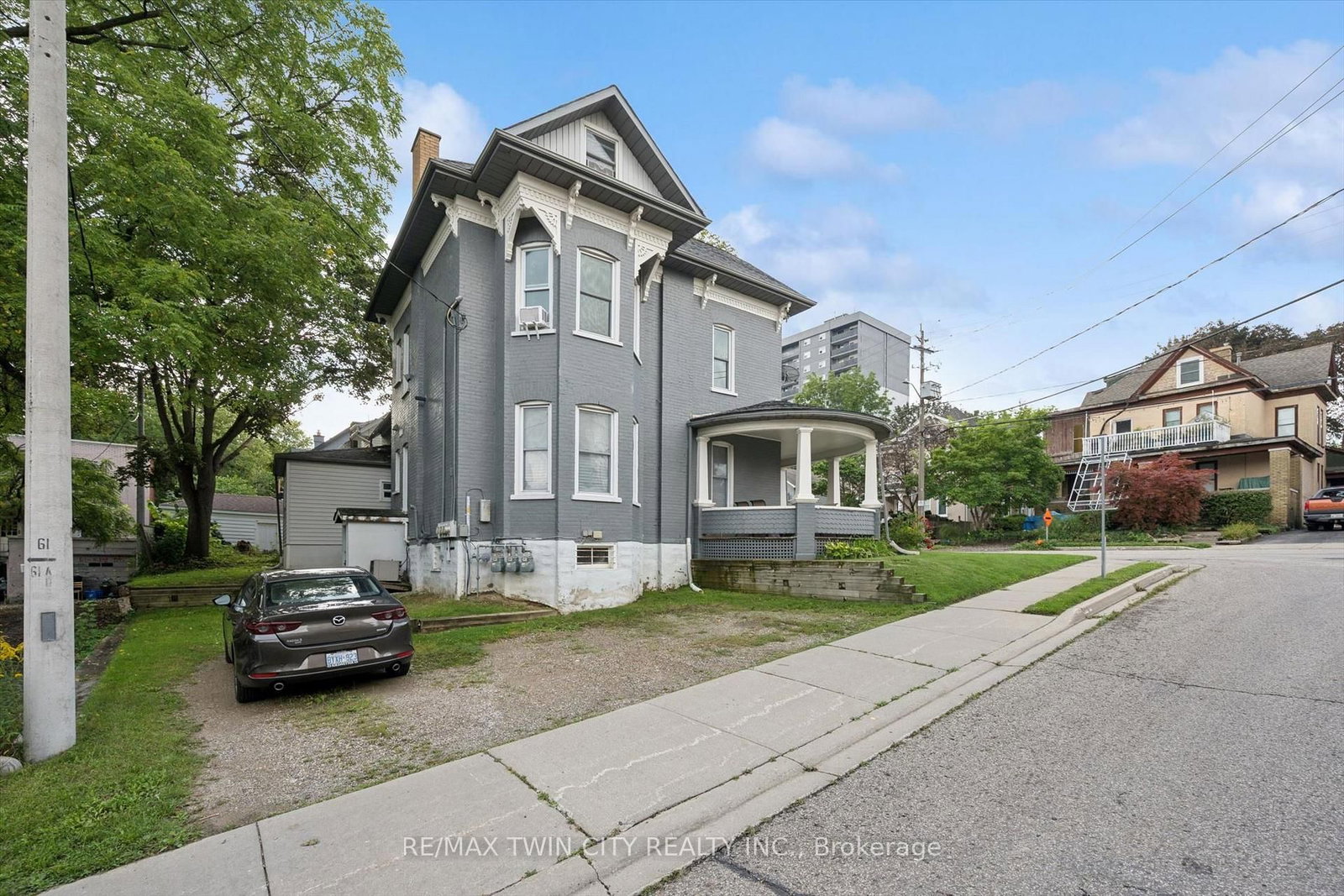 114 Church Street • Kitchener, ON photo 4