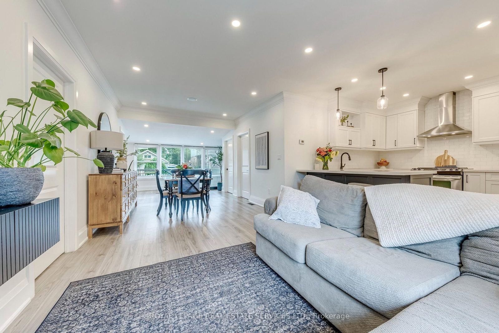 6 Rembe Avenue • Hamilton, ON photo 14