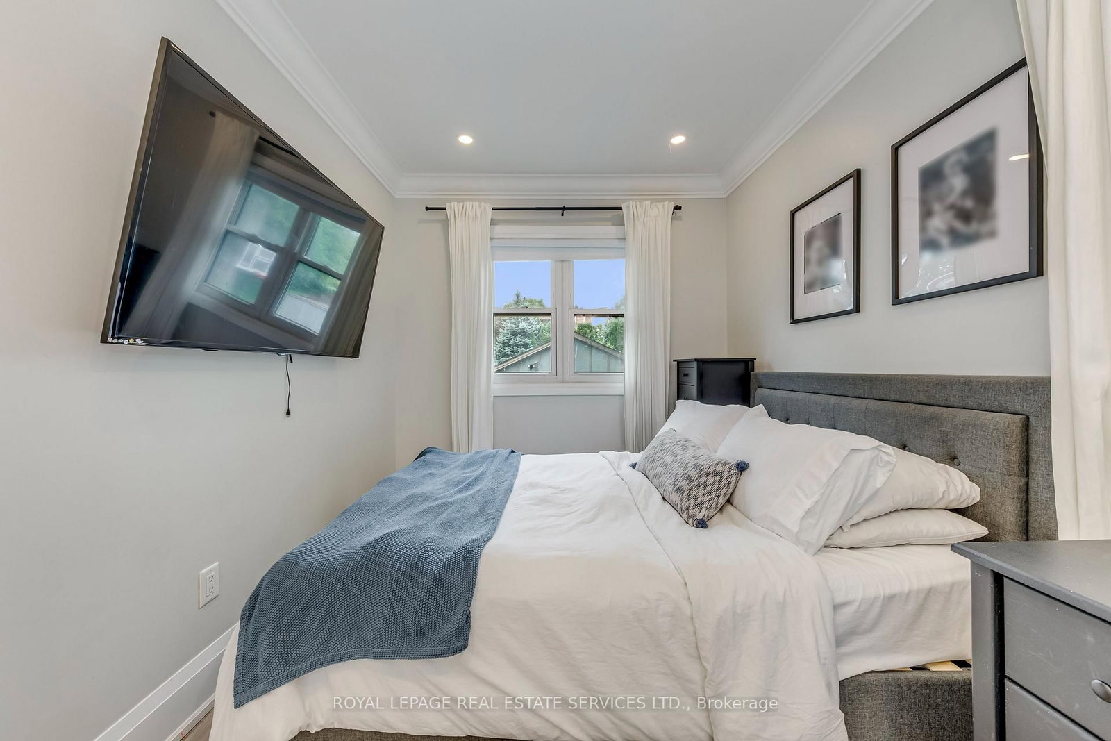 6 Rembe Avenue • Hamilton, ON photo 24