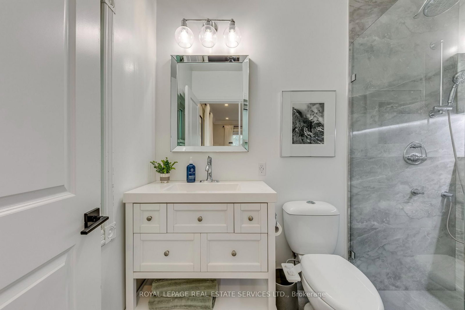 6 Rembe Avenue • Hamilton, ON photo 26