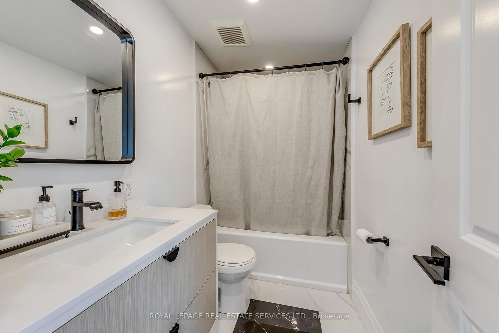 6 Rembe Avenue • Hamilton, ON photo 31