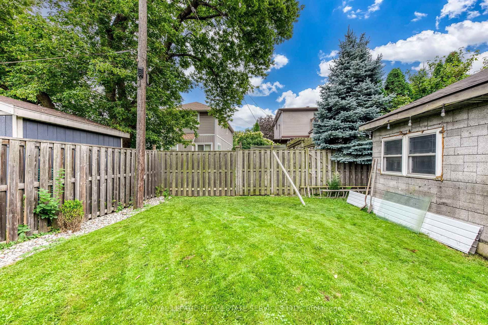 6 Rembe Avenue • Hamilton, ON photo 38